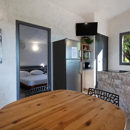 U Latonu - Palombaggia Semesteranläggning (resort) Porto-Vecchio (Corsica)